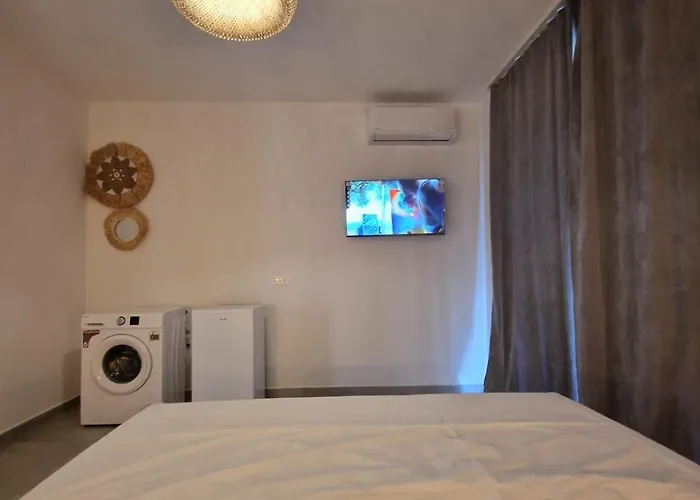Arta'S Beach Apartments 아파트 Durrës
