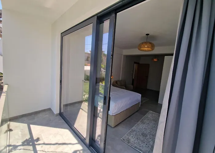 Arta'S Beach Apartments